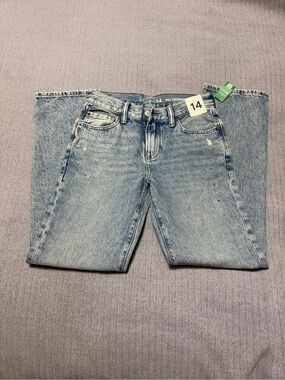 GAP Light Wash Straight Leg kids's Jeans nwt